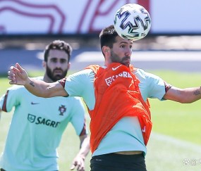 开云体育-尤文后卫神勇救险，助球队成功保级，功能技术浏览增加.的简单介绍